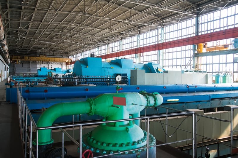 Hydroelectric power station turbine hall with generators